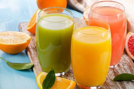 Estudo-publicado-pelo-i-JAMA-i-sugere-que-o-consumo-de-bebidas-acucaradas-incluindo-sucos-de-frutas-esta-associado-a-mortalidade-em-adultos-dos-EUA