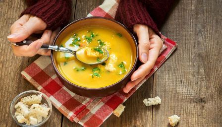 sopa-pao-salsinha-0218-1400x800